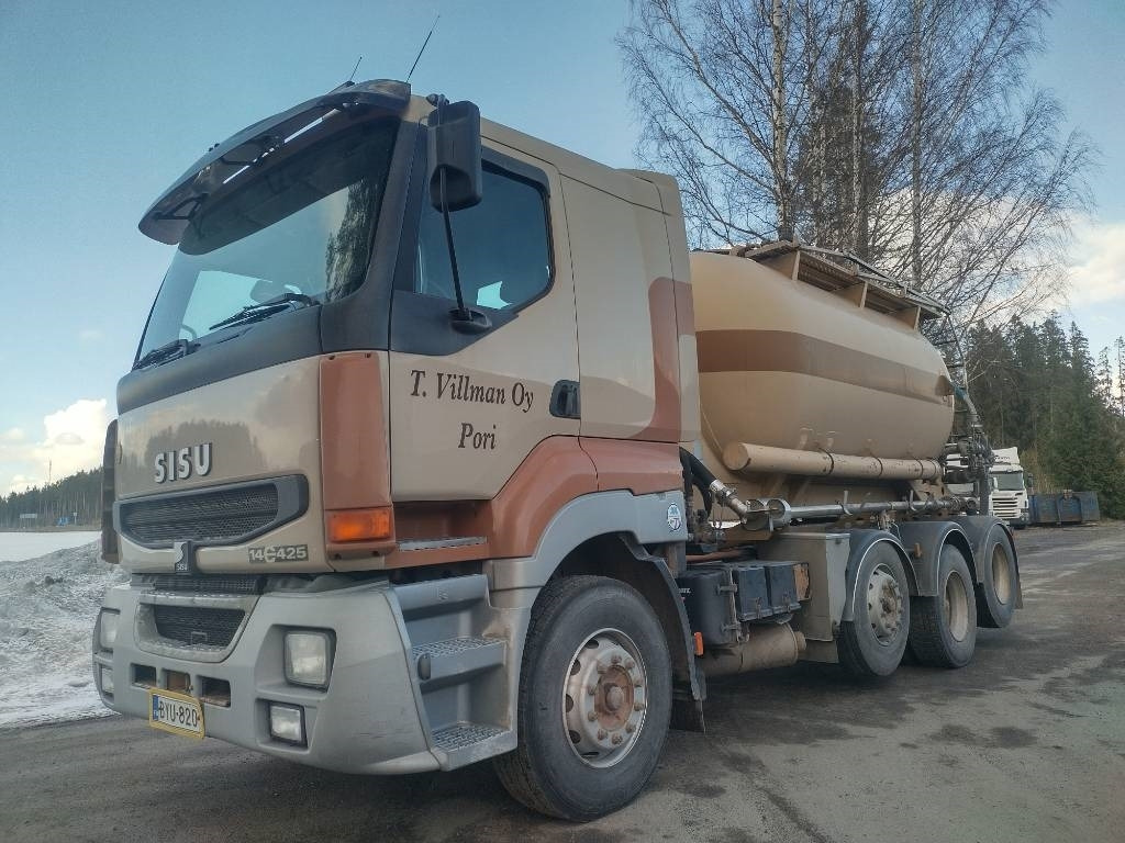 Sisu E14 8x2 kippipainepytty+kompura - شاحنة صهريج: صورة 2 Sisu E14 8x2 kippipainepytty+kompura - شاحنة صهريج: صورة 2