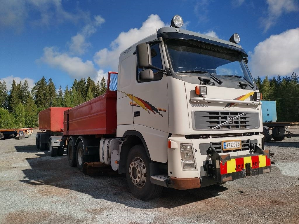Volvo FH12 aurausvarustus,kasettilava+ Kome kasettikärry - شاحنة قلاب: صورة 2 Volvo FH12 aurausvarustus,kasettilava+ Kome kasettikärry - شاحنة قلاب: صورة 2