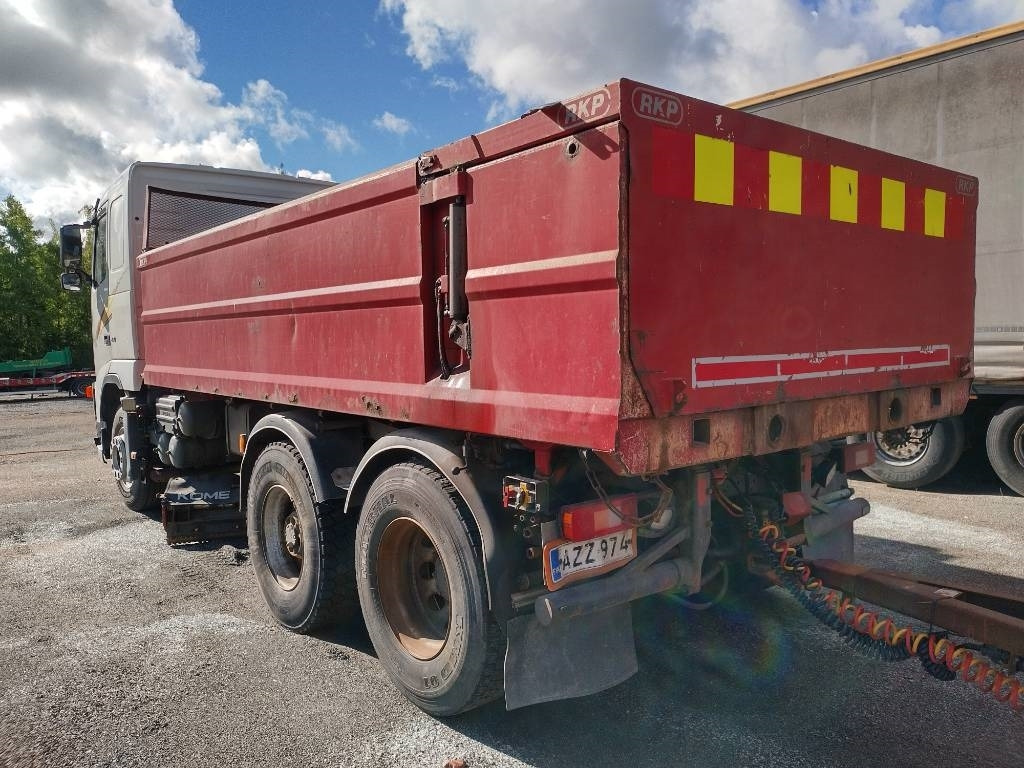 Volvo FH12 aurausvarustus,kasettilava+ Kome kasettikärry - شاحنة قلاب: صورة 3 Volvo FH12 aurausvarustus,kasettilava+ Kome kasettikärry - شاحنة قلاب: صورة 3