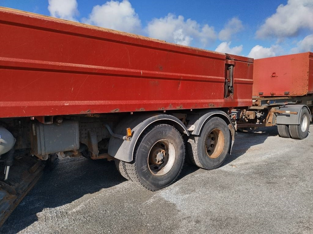 Volvo FH12 aurausvarustus,kasettilava+ Kome kasettikärry - شاحنة قلاب: صورة 5 Volvo FH12 aurausvarustus,kasettilava+ Kome kasettikärry - شاحنة قلاب: صورة 5