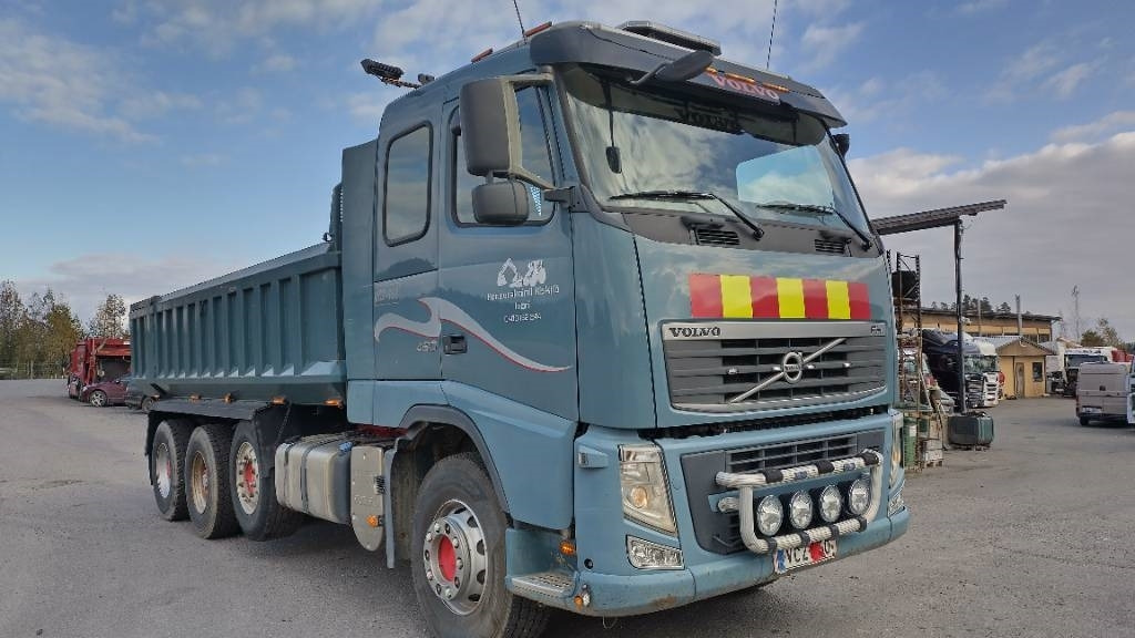 Volvo FH13 8x4 autom.kasettilava - شاحنة قلاب: صورة 2 Volvo FH13 8x4 autom.kasettilava - شاحنة قلاب: صورة 2