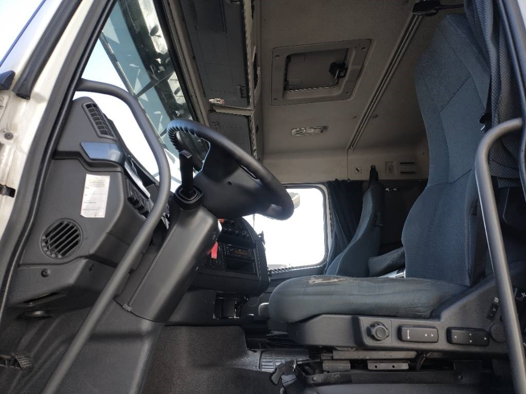 Volvo FH460 6x2 veturi kääntyvä teli - وحدة جر: صورة 4 Volvo FH460 6x2 veturi kääntyvä teli - وحدة جر: صورة 4
