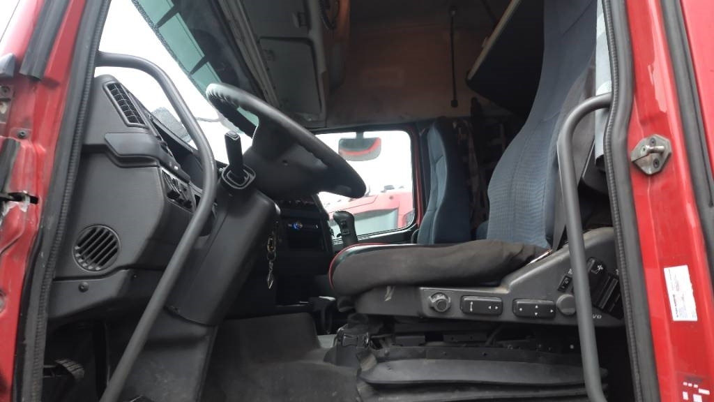 Volvo FH480 6x2 takateli veturi, hydrauliikka,manuaali - وحدة جر: صورة 5 Volvo FH480 6x2 takateli veturi, hydrauliikka,manuaali - وحدة جر: صورة 5