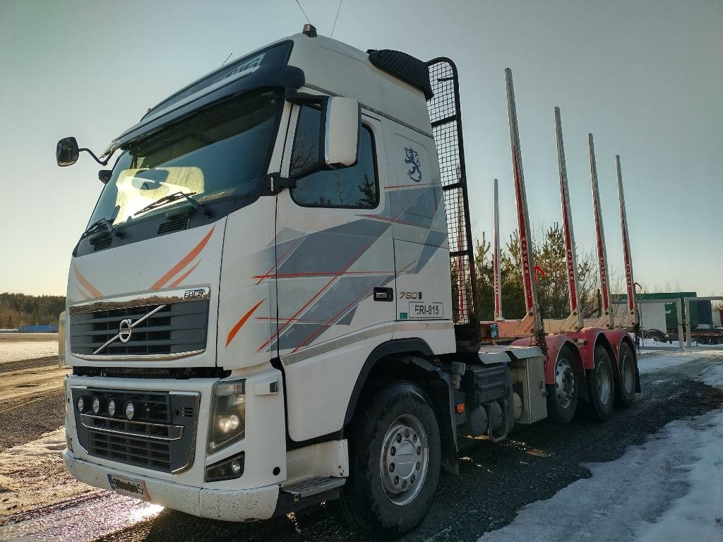Volvo FH750 puuvarustus, napaperät,trippeli - شاحنة قطع الأشجار: صورة 1 Volvo FH750 puuvarustus, napaperät,trippeli - شاحنة قطع الأشجار: صورة 1