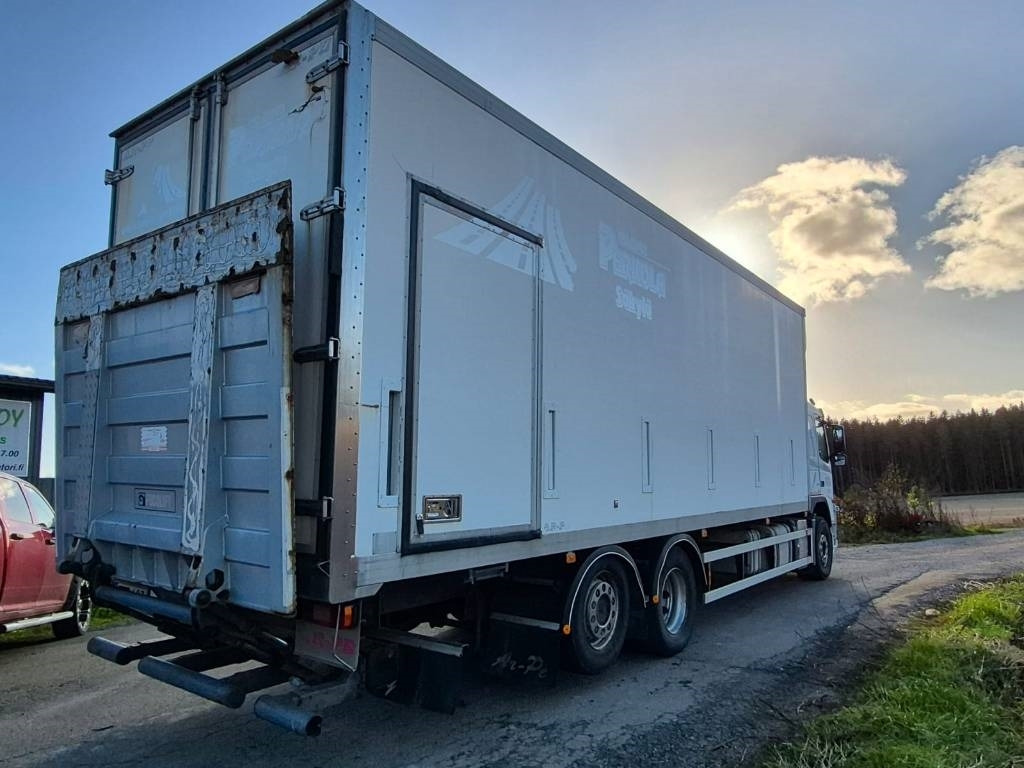 Volvo FM D11 450 6x2 umpikori+pl-nostin  - شاحنة مقفلة: صورة 4 Volvo FM D11 450 6x2 umpikori+pl-nostin  - شاحنة مقفلة: صورة 4