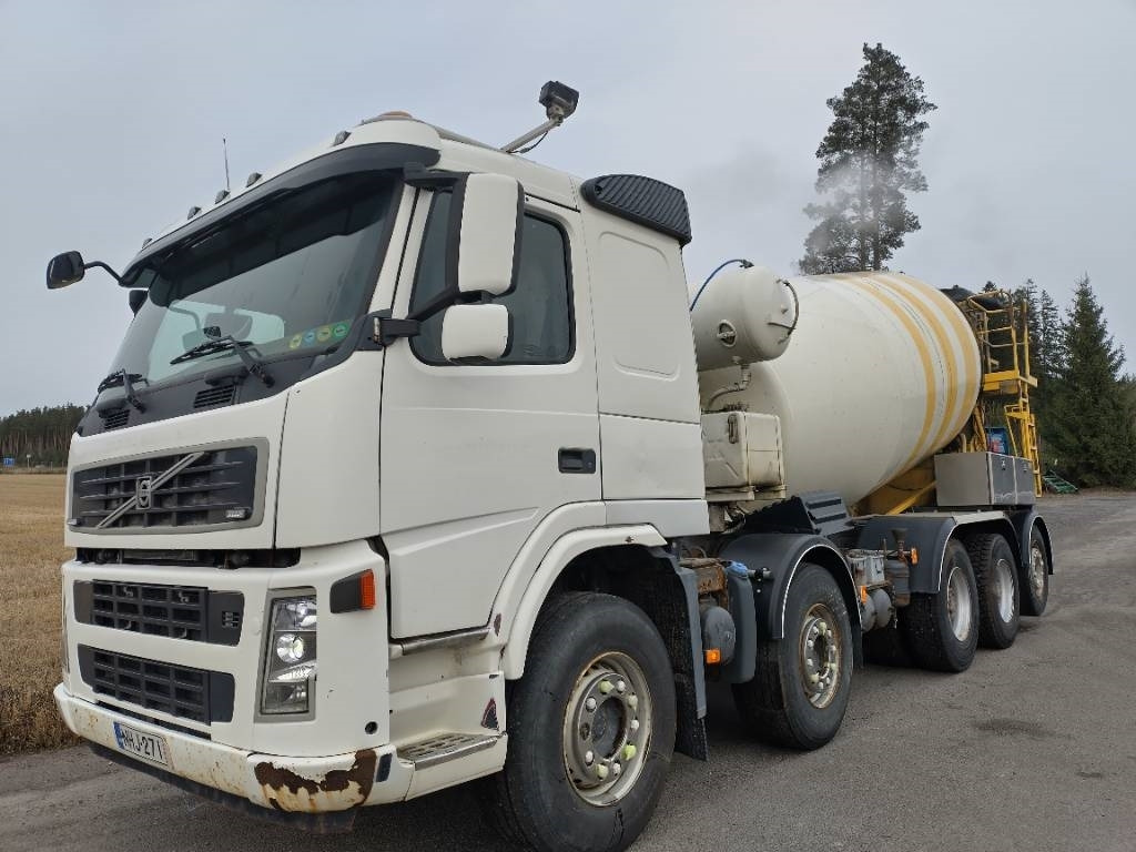 Volvo FM13 10*4 betoniauto,ränni - شاحنة خلاطة خرسانة: صورة 3 Volvo FM13 10*4 betoniauto,ränni - شاحنة خلاطة خرسانة: صورة 3