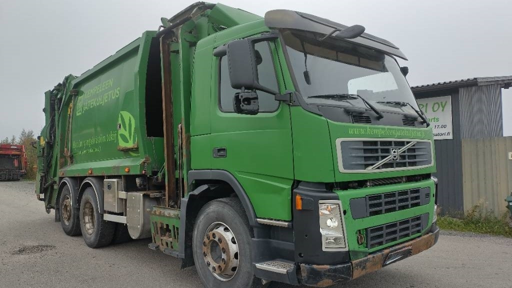 Volvo FM9 6x2 pakkaaja +nostin +etukippo - شاحنة النفايات: صورة 4 Volvo FM9 6x2 pakkaaja +nostin +etukippo - شاحنة النفايات: صورة 4