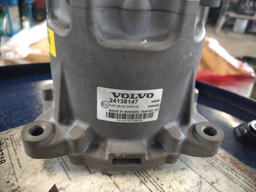 Volvo Vds moottori, sähköservo - النظام الكهربائي - شاحنة: صورة 1 Volvo Vds moottori, sähköservo - النظام الكهربائي - شاحنة: صورة 1