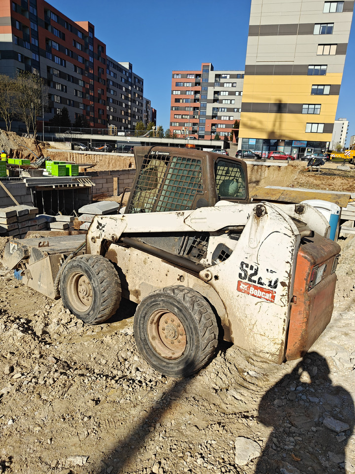 BOBCAT S220 - شيول صغير: صورة 1 BOBCAT S220 - شيول صغير: صورة 1