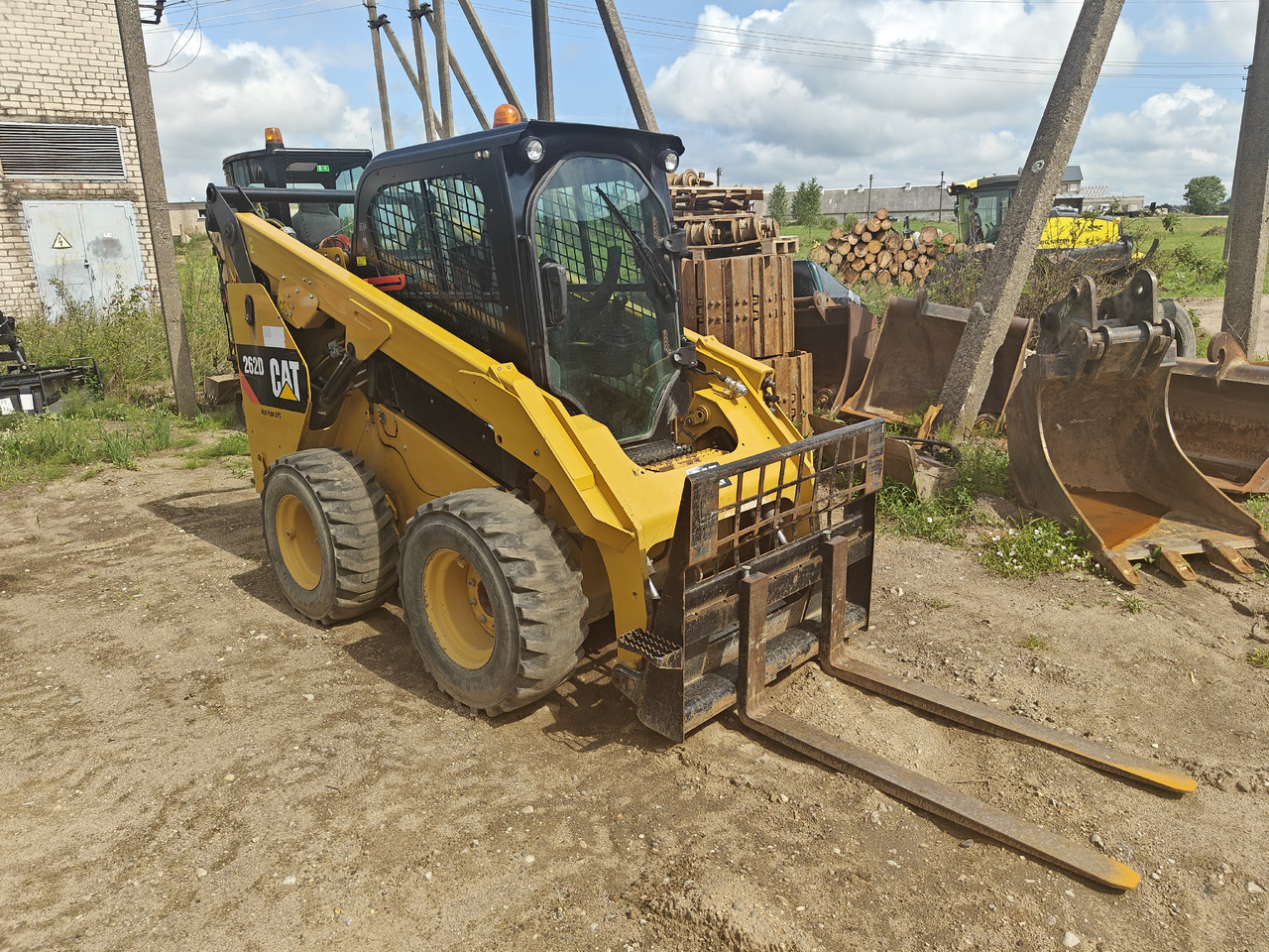 CATERPILLAR 262D - شيول صغير: صورة 1 CATERPILLAR 262D - شيول صغير: صورة 1