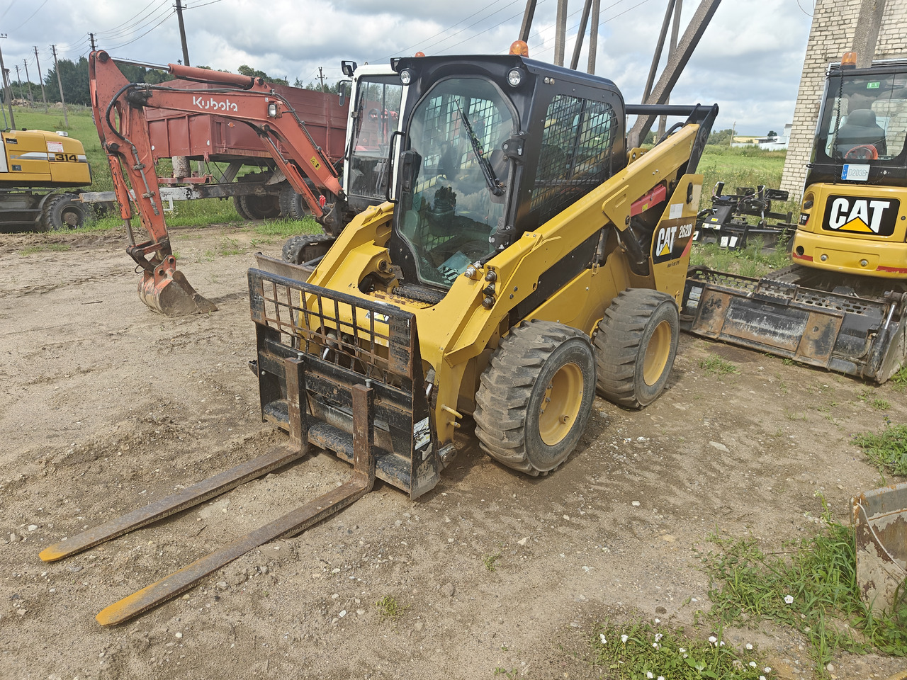 CATERPILLAR 262D - شيول صغير: صورة 2 CATERPILLAR 262D - شيول صغير: صورة 2