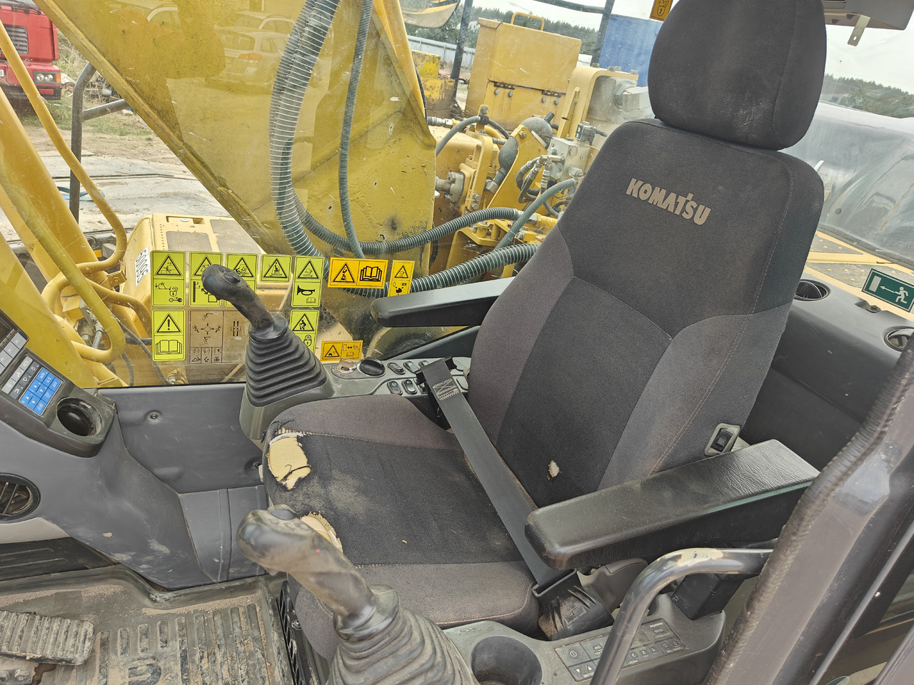 KOMATSU HB 215LC-2 - حفار زحاف: صورة 5 KOMATSU HB 215LC-2 - حفار زحاف: صورة 5