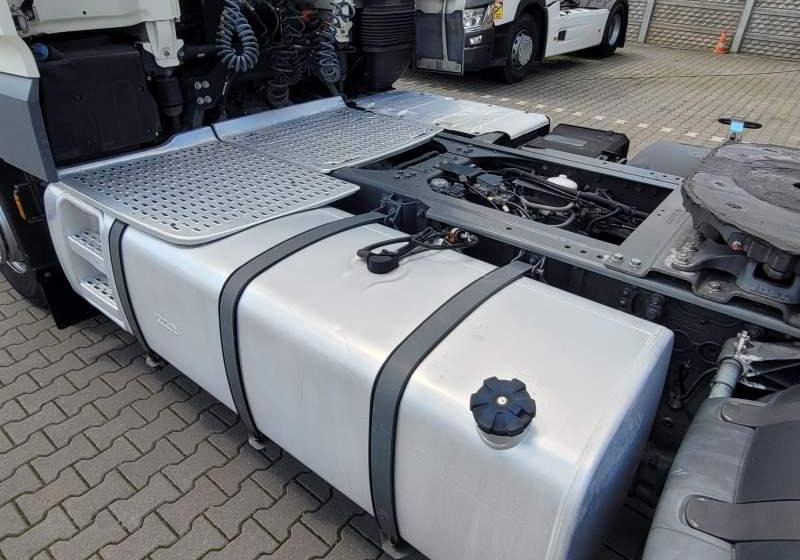 DAF XF510 SPACE CAB / SPROWADZONY / MANUAL / RETARDER - وحدة جر: صورة 3 DAF XF510 SPACE CAB / SPROWADZONY / MANUAL / RETARDER - وحدة جر: صورة 3