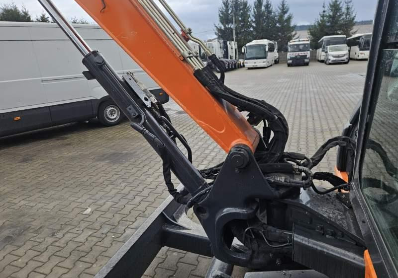 Hitachi ZX48U-5A CLR / 3 ŁYŻKI / SPROWADZONA / 2 300 MTH - حفار زحاف: صورة 5 Hitachi ZX48U-5A CLR / 3 ŁYŻKI / SPROWADZONA / 2 300 MTH - حفار زحاف: صورة 5