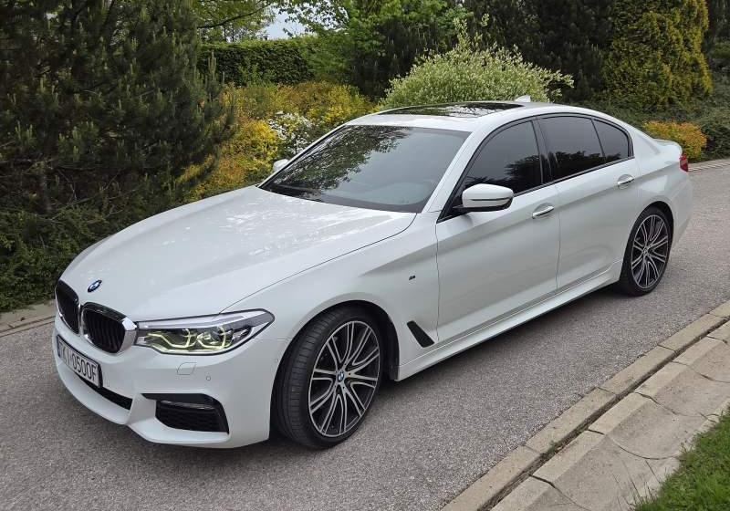 Inna BMW 530 D SERIA 5 XDRIVE M SPORT - سيدان: صورة 5 Inna BMW 530 D SERIA 5 XDRIVE M SPORT - سيدان: صورة 5