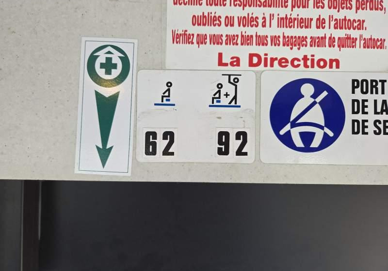 Irisbus AXER / SPROWADZONY/ 62 MIEJSCA + 30 STOJĄCYCH - حافلة سوبربان: صورة 2 Irisbus AXER / SPROWADZONY/ 62 MIEJSCA + 30 STOJĄCYCH - حافلة سوبربان: صورة 2