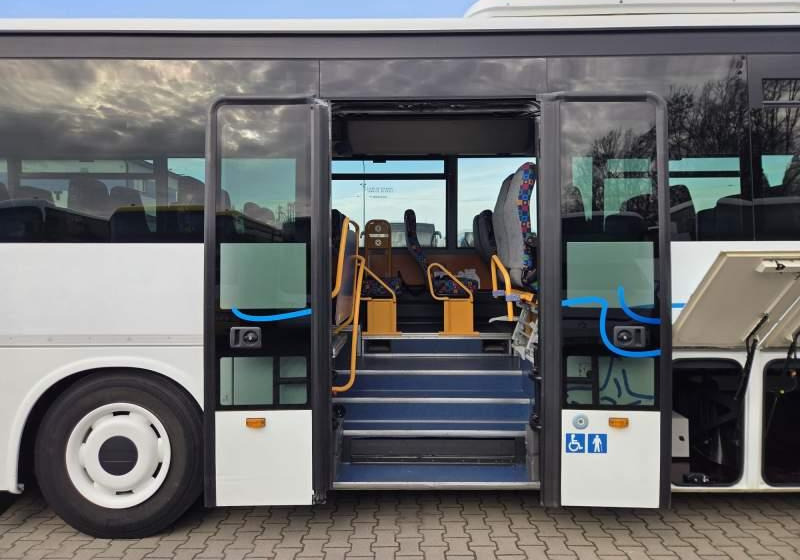 Irisbus RECREO/ SPROWADZONY/ KLIMA / 251 000 KM - حافلة سوبربان: صورة 5 Irisbus RECREO/ SPROWADZONY/ KLIMA / 251 000 KM - حافلة سوبربان: صورة 5