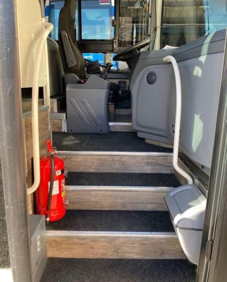Iveco CROSSWAY/ DŁUGOŚĆ 10.70 M / MANUAL / EURO 6 - حافلة سوبربان: صورة 3 Iveco CROSSWAY/ DŁUGOŚĆ 10.70 M / MANUAL / EURO 6 - حافلة سوبربان: صورة 3