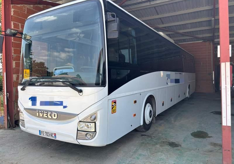Iveco CROSSWAY/ SPROWADZONY / 180 000 KM / MANUAL - حافلة سوبربان: صورة 1 Iveco CROSSWAY/ SPROWADZONY / 180 000 KM / MANUAL - حافلة سوبربان: صورة 1