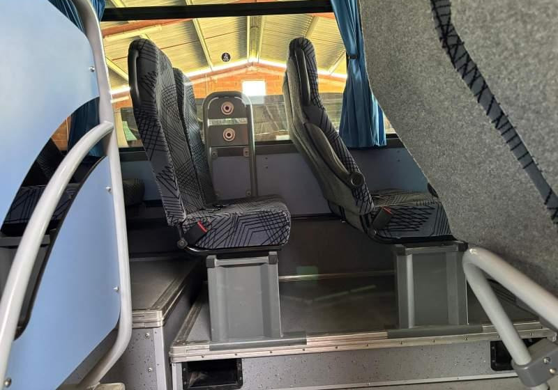 Iveco CROSSWAY/ SPROWADZONY / 180 000 KM / MANUAL - حافلة سوبربان: صورة 2 Iveco CROSSWAY/ SPROWADZONY / 180 000 KM / MANUAL - حافلة سوبربان: صورة 2