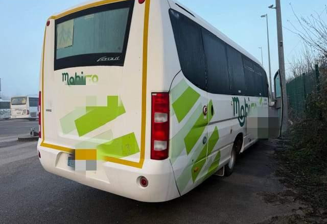 Mercedes-Benz SUNRIDER 818 VARIO / SPROWADZONY / 36 MIEJSC - حافلة صغيرة, ميكروباص: صورة 4 Mercedes-Benz SUNRIDER 818 VARIO / SPROWADZONY / 36 MIEJSC - حافلة صغيرة, ميكروباص: صورة 4