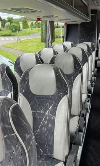 VanHool 911 ALICRON / SPROWADZONY / KRÓTKI/ MANUAL - مركبة كوتش: صورة 5 VanHool 911 ALICRON / SPROWADZONY / KRÓTKI/ MANUAL - مركبة كوتش: صورة 5