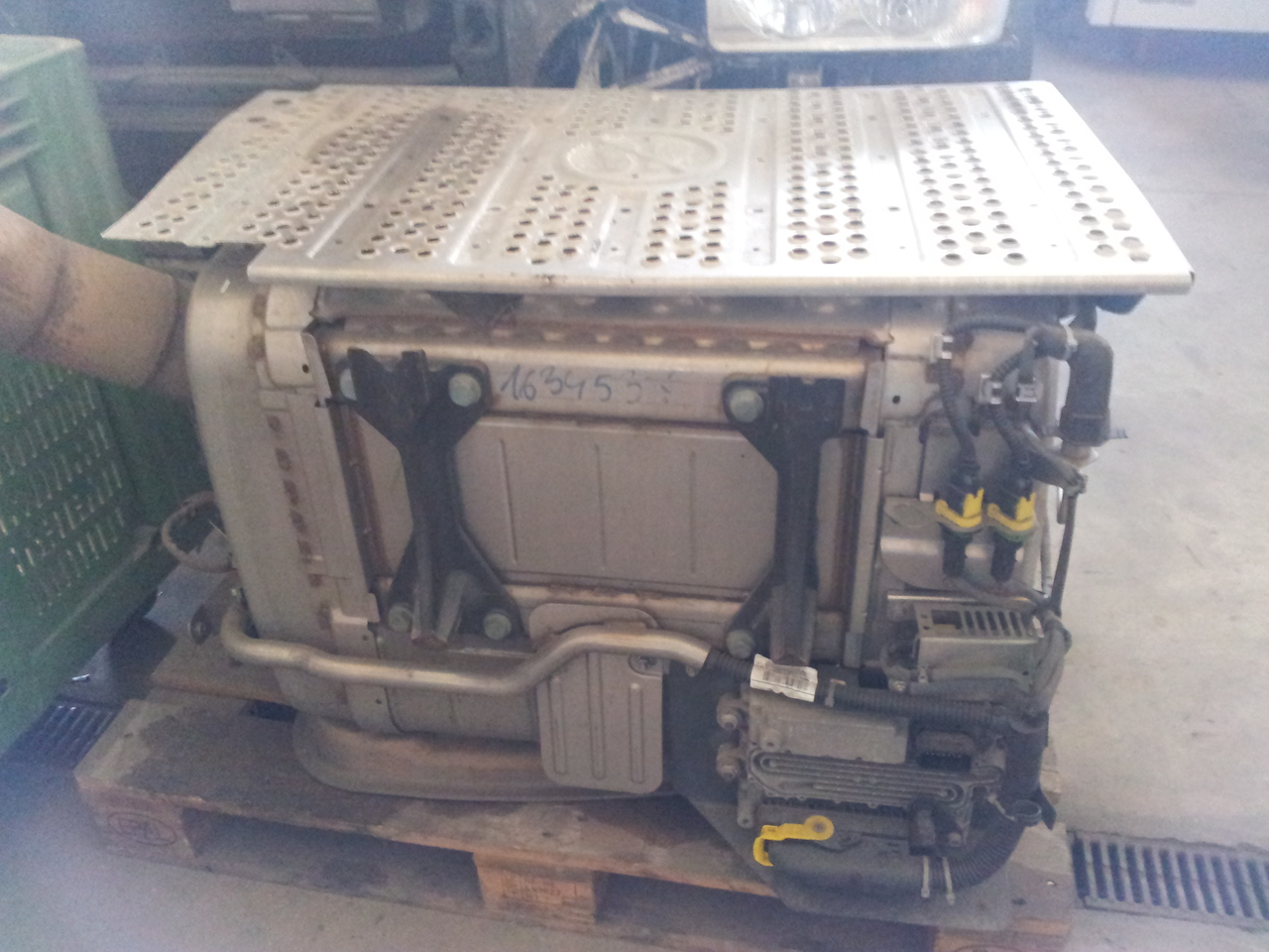 MERCEDES-BENZ Actros , EURO5, EURO6, exhaust after treatment, silencer, 006490 catalyst - محول حفزي - شاحنة: صورة 1 MERCEDES-BENZ Actros , EURO5, EURO6, exhaust after treatment, silencer, 006490 catalyst - محول حفزي - شاحنة: صورة 1