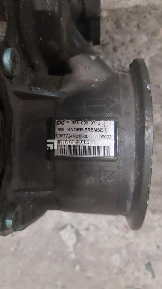 MERCEDES-BENZ Mercedes-Benz Atego, OM936LA, EURO6 valve unit, 9360980712, injection module, air blow-in control unit, 6-pole PBS unit, KNORR-BREMSE, K067724N01 - صمام - شاحنة: صورة 2 MERCEDES-BENZ Mercedes-Benz Atego, OM936LA, EURO6 valve unit, 9360980712, injection module, air blow-in control unit, 6-pole PBS unit, KNORR-BREMSE, K067724N01 - صمام - شاحنة: صورة 2