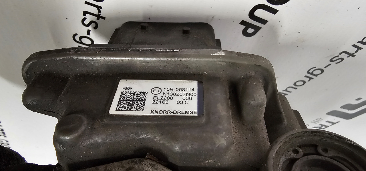 MERCEDES-BENZ actros MP4 EURO 6 air dryer 0014465664, 0014460464, 0014462264, fuel pump - أجزاء الفرامل - شاحنة: صورة 3 MERCEDES-BENZ actros MP4 EURO 6 air dryer 0014465664, 0014460464, 0014462264, fuel pump - أجزاء الفرامل - شاحنة: صورة 3