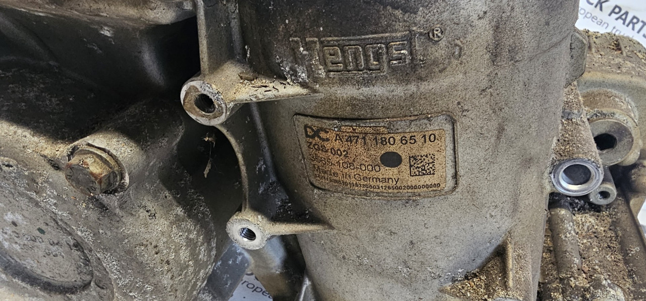 Mercedes Benz Actros MP4 EURO6, EURO 6 emission oil filter housing, oil cooler , 4711800712, 4711800012, 4711800212, 4711800312, 4711704710, 4711800265, 4711801065, 4721840380, 4721841980, 4721800309, - مبرد الزيت - شاحنة: صورة 2 Mercedes Benz Actros MP4 EURO6, EURO 6 emission oil filter housing, oil cooler , 4711800712, 4711800012, 4711800212, 4711800312, 4711704710, 4711800265, 4711801065, 4721840380, 4721841980, 4721800309, - مبرد الزيت - شاحنة: صورة 2