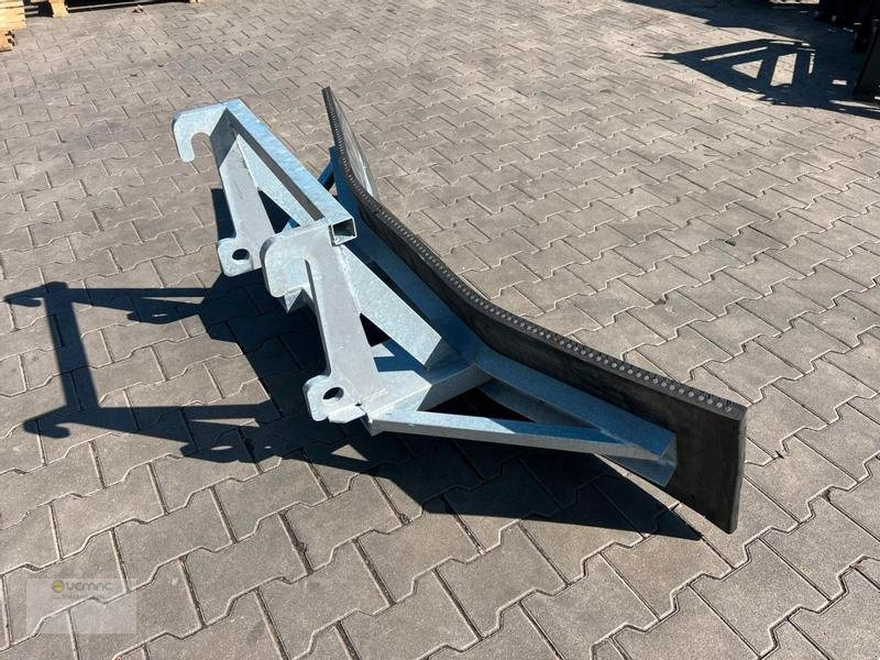 Vemac Gummischieber 200 Schäffer Futterschieber, Gülleschieber, Schneeschild - شفرة الآلة - الآلات الزراعية: صورة 4 Vemac Gummischieber 200 Schäffer Futterschieber, Gülleschieber, Schneeschild - شفرة الآلة - الآلات الزراعية: صورة 4