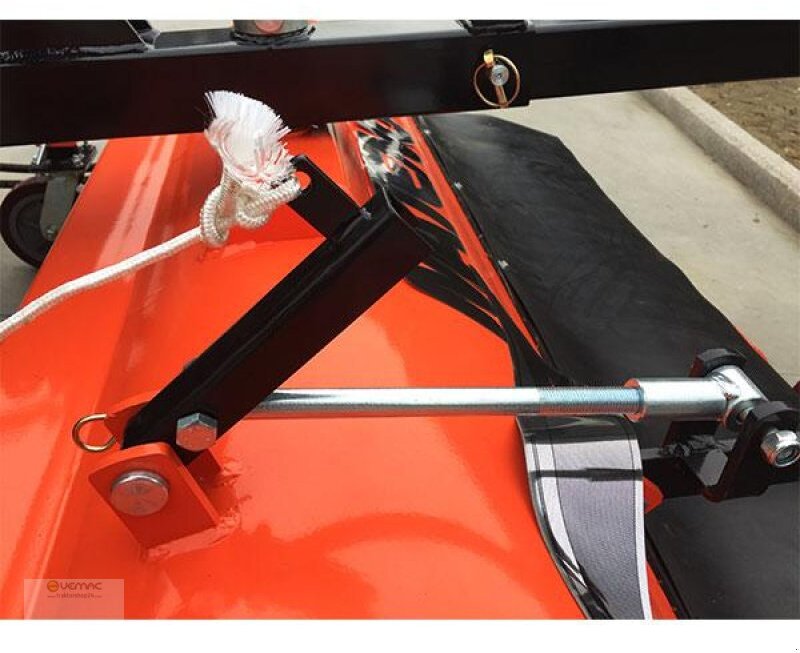 Vemac Kehrmaschine 160cm Kehrbürste Bürste Traktor Radlader Stapler NEU - مكنسة: صورة 3 Vemac Kehrmaschine 160cm Kehrbürste Bürste Traktor Radlader Stapler NEU - مكنسة: صورة 3