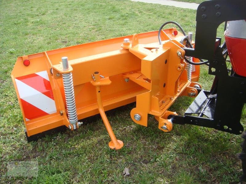 Vemac Schneeschild Schneepflug hydraul. Winterdienst 140cm NEU - كاسحة ثلوج: صورة 4 Vemac Schneeschild Schneepflug hydraul. Winterdienst 140cm NEU - كاسحة ثلوج: صورة 4