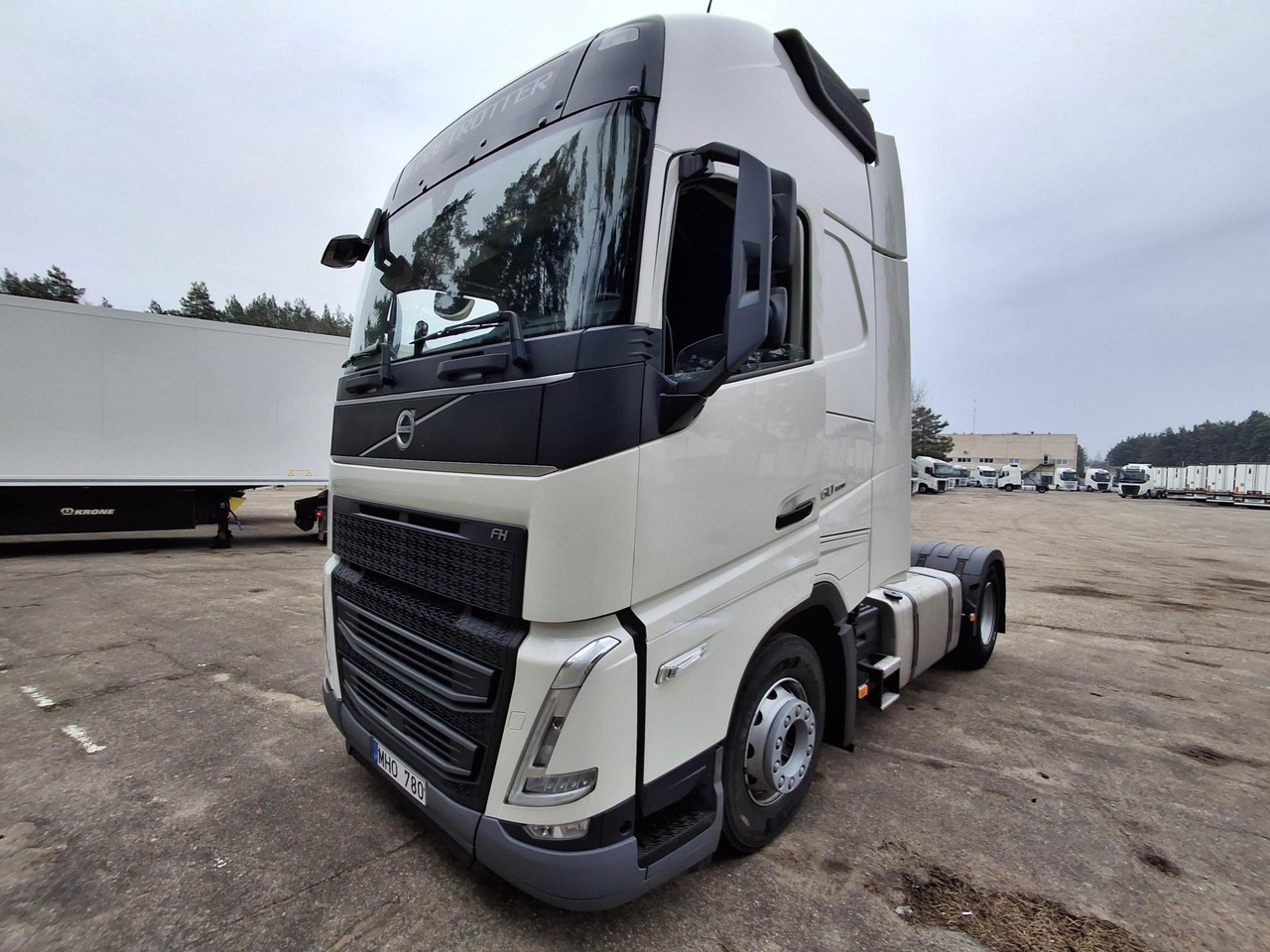 2022 Volvo FH 460 Globetrotter XL i-Save - وحدة جر: صورة 4 2022 Volvo FH 460 Globetrotter XL i-Save - وحدة جر: صورة 4