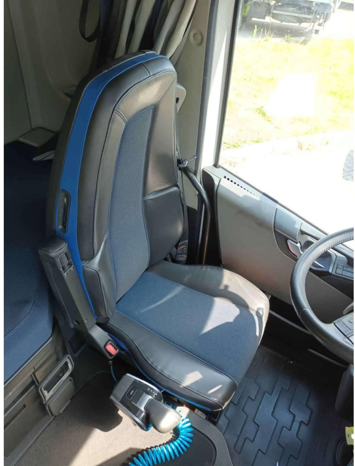 2023 Volvo FH 460 Globetrotter XL i-Save Side Skirts - وحدة جر: صورة 3 2023 Volvo FH 460 Globetrotter XL i-Save Side Skirts - وحدة جر: صورة 3