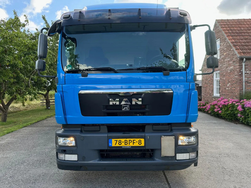 MAN TGM 15.250 / NL TRUCK / EURO 5 / SLIDING ROOF / BOX + TAILLIFT / FULL AIR / NAVI - شاحنة مقفلة: صورة 2 MAN TGM 15.250 / NL TRUCK / EURO 5 / SLIDING ROOF / BOX + TAILLIFT / FULL AIR / NAVI - شاحنة مقفلة: صورة 2