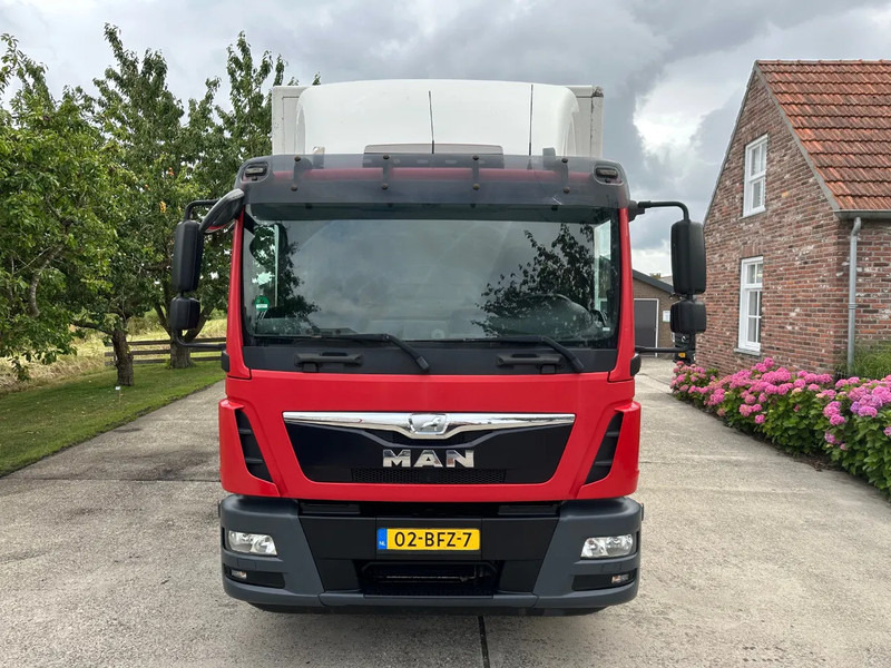 MAN TGM 15.250 / NL TRUCK / EURO 6 / NEW TYRES / NEW TACHO!! / BOX + LOADLIFT 2t - شاحنة مقفلة: صورة 2 MAN TGM 15.250 / NL TRUCK / EURO 6 / NEW TYRES / NEW TACHO!! / BOX + LOADLIFT 2t - شاحنة مقفلة: صورة 2