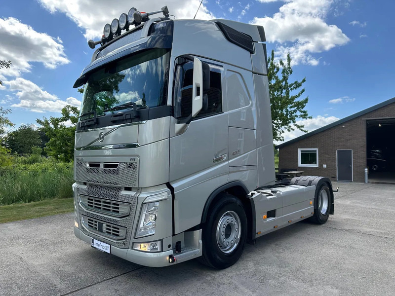 Volvo FH 460 / GLOBETROTTER / EURO 6 / I-Shift / HYDRAULIC / FULL AIR / NEW TACHO - وحدة جر: صورة 1 Volvo FH 460 / GLOBETROTTER / EURO 6 / I-Shift / HYDRAULIC / FULL AIR / NEW TACHO - وحدة جر: صورة 1