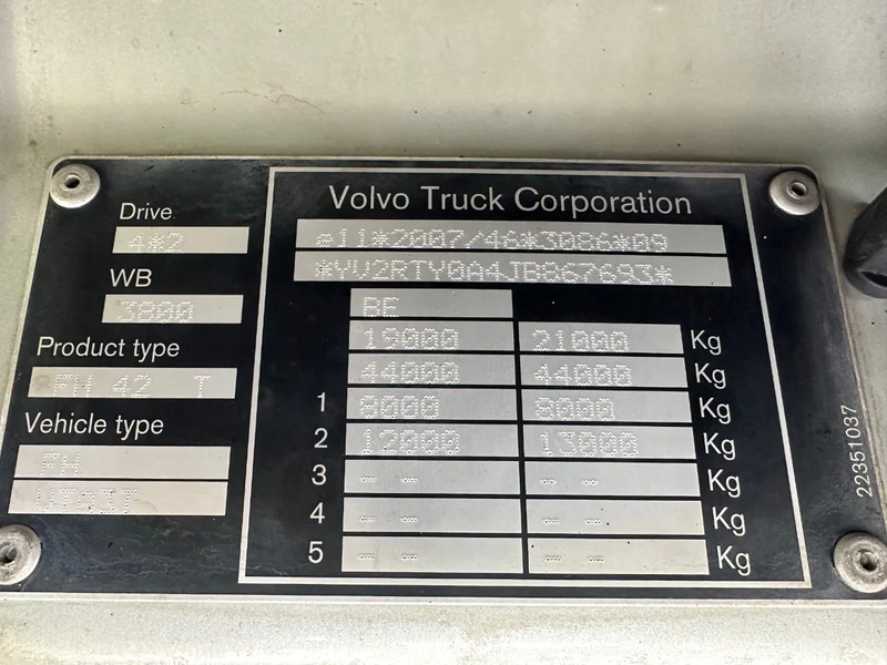 Volvo FH 460 / GLOBETROTTER / EURO 6 / I-Shift / HYDRAULIC / FULL AIR / NEW TACHO - وحدة جر: صورة 4 Volvo FH 460 / GLOBETROTTER / EURO 6 / I-Shift / HYDRAULIC / FULL AIR / NEW TACHO - وحدة جر: صورة 4
