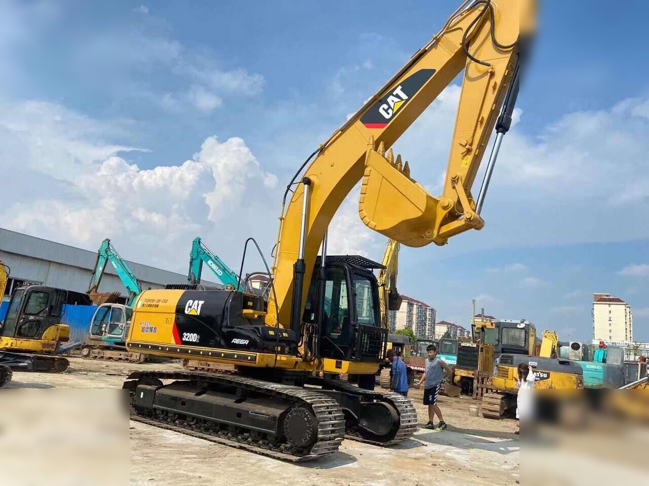 CATERPILLAR 320D2 - حفار زحاف: صورة 2 CATERPILLAR 320D2 - حفار زحاف: صورة 2