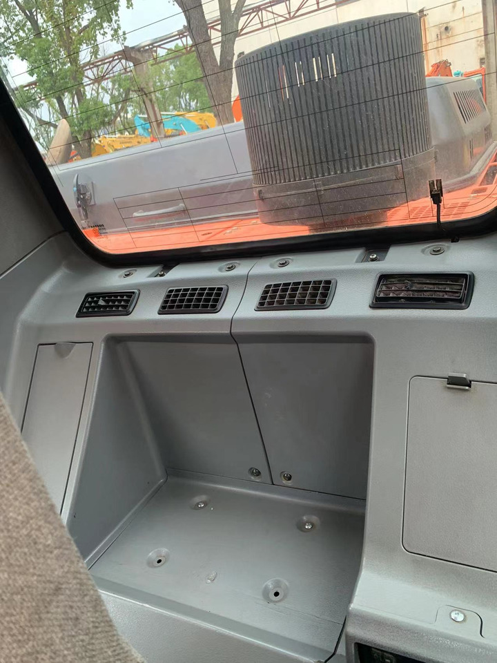 DOOSAN DX300LC - حفار زحاف: صورة 3 DOOSAN DX300LC - حفار زحاف: صورة 3