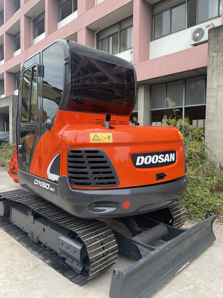 DOOSAN DX60-9C - حفار زحاف: صورة 2 DOOSAN DX60-9C - حفار زحاف: صورة 2