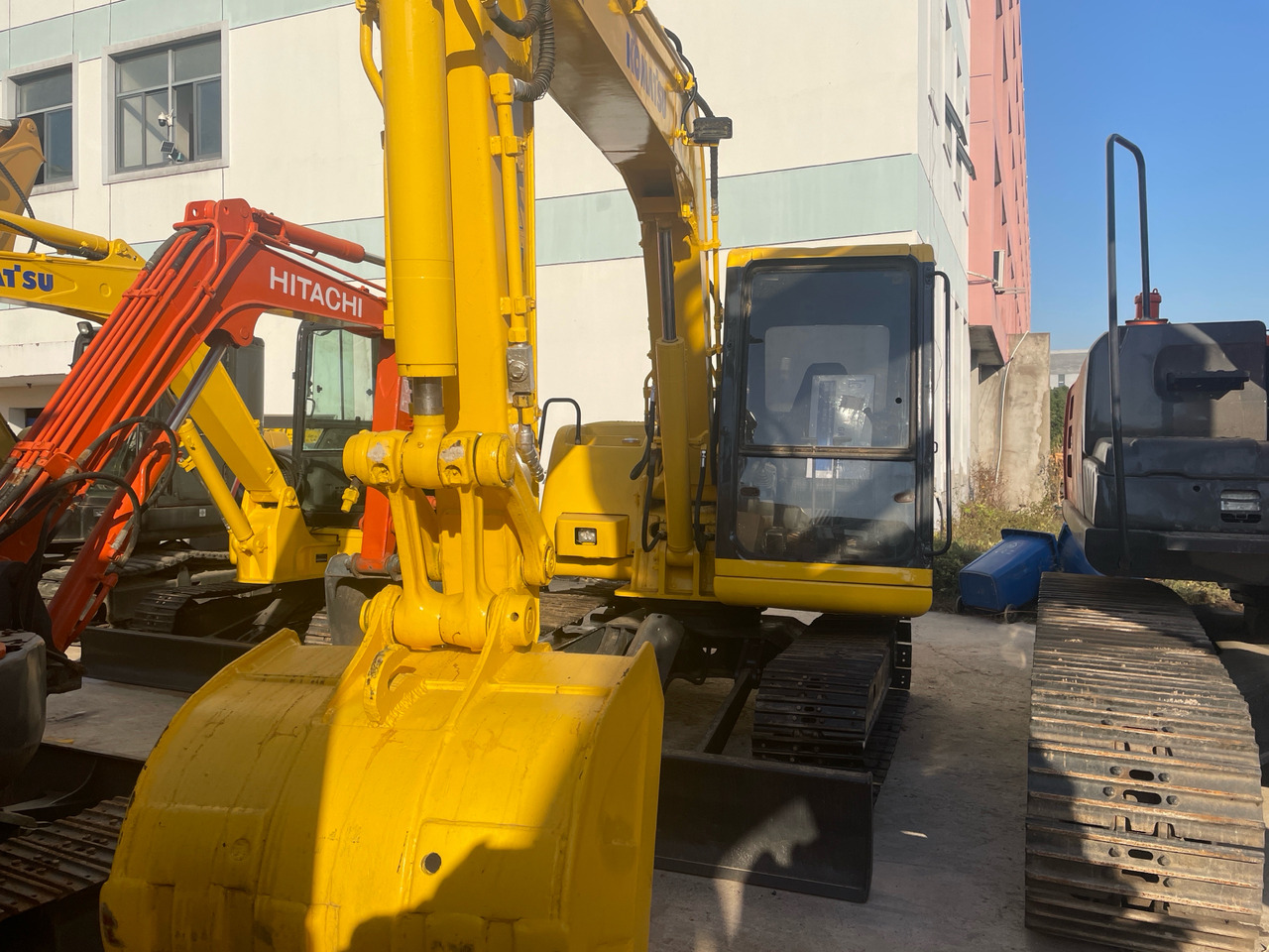 KOMATSU PC 60 - حفار زحاف: صورة 1 KOMATSU PC 60 - حفار زحاف: صورة 1