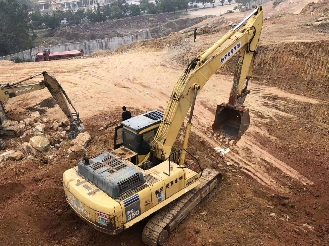 KOMATSU PC350-7 - حفار زحاف: صورة 1 KOMATSU PC350-7 - حفار زحاف: صورة 1