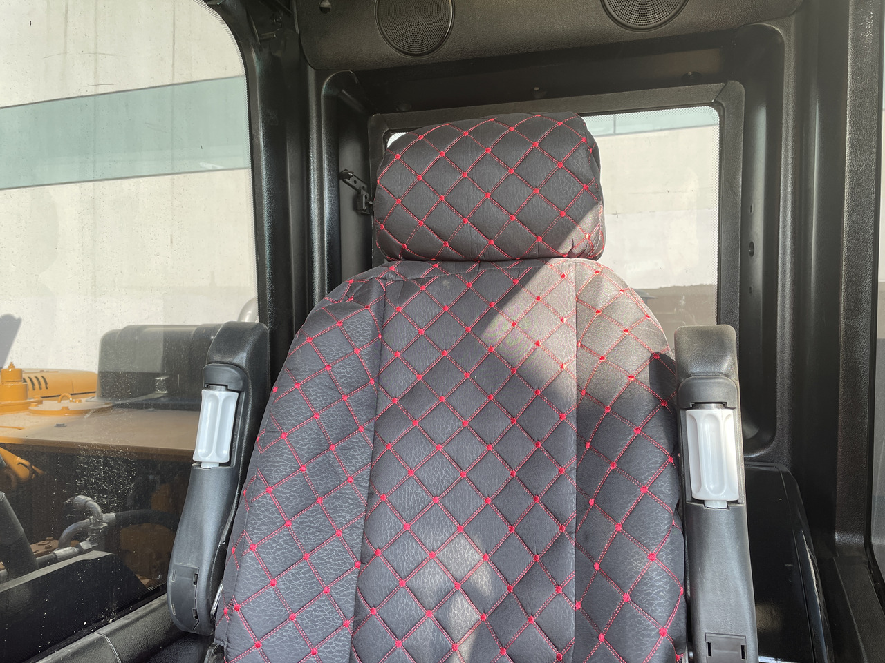 حفار زحاف SANY SY215C: صورة 9