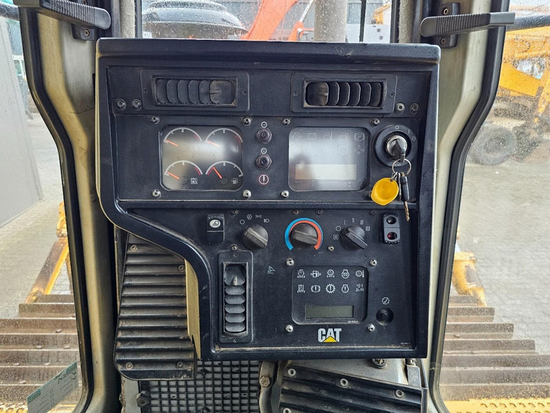 جرافة Caterpillar D6T: صورة 19