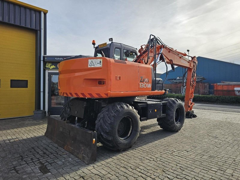 Hitachi ZAXIS 130 W - حفارة دولاب: صورة 4 Hitachi ZAXIS 130 W - حفارة دولاب: صورة 4