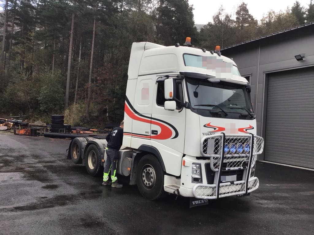 Volvo FH16 610 - وحدة جر: صورة 2 Volvo FH16 610 - وحدة جر: صورة 2