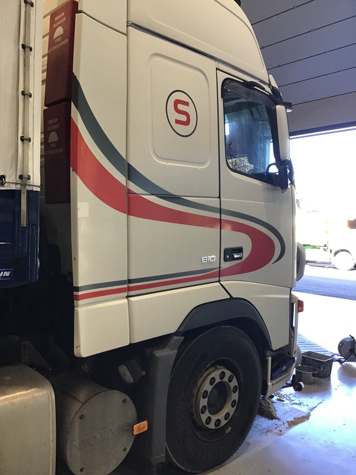 Volvo FH16 610 - وحدة جر: صورة 4 Volvo FH16 610 - وحدة جر: صورة 4