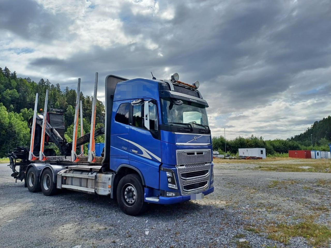 Volvo FH16 750 - شاحنة قطع الأشجار, شاحنة كرين: صورة 2 Volvo FH16 750 - شاحنة قطع الأشجار, شاحنة كرين: صورة 2